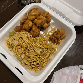 Panda Express - a takeout box of chinese food - Chinese Near Me - Castaic, California Panda Express - a takeout box of chinese food - Chinese Near Me - Castaic, California