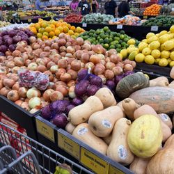 Vine Ripe Market