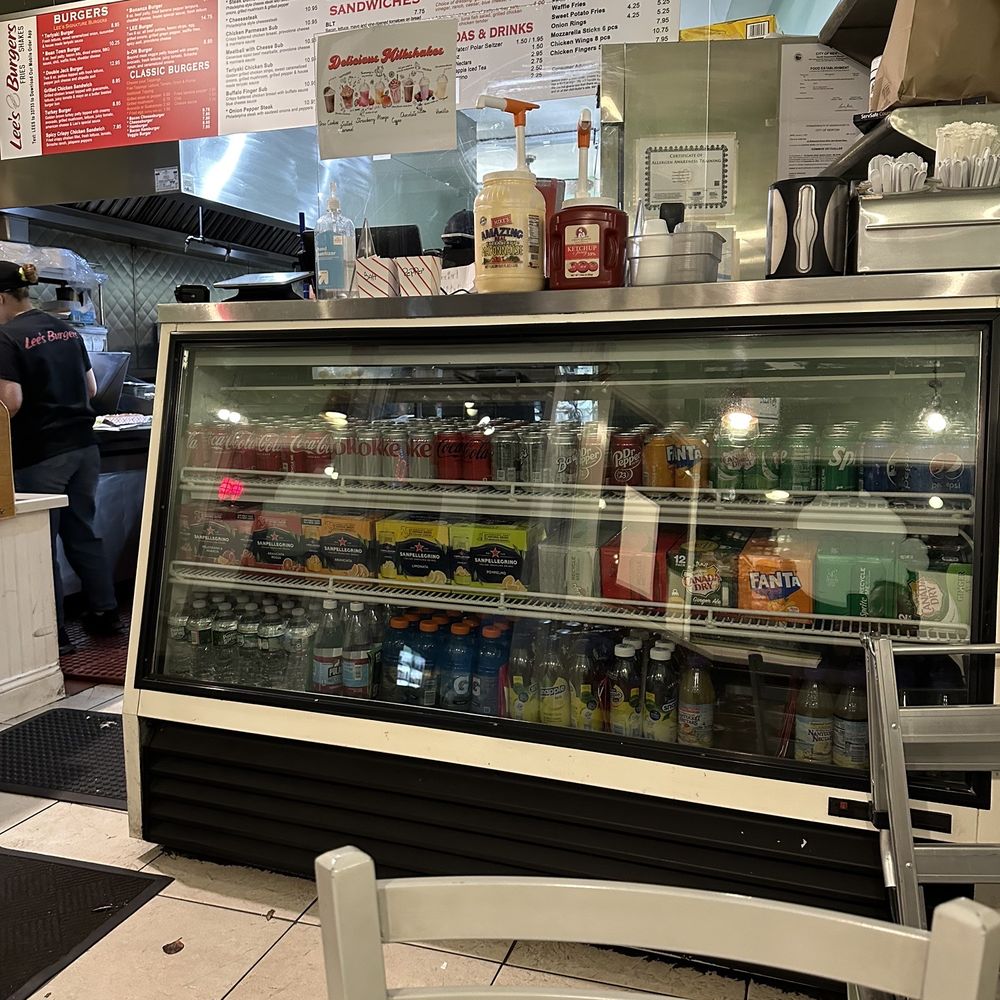 Lee's Burger Place - Store - Burgers Near Me - Newton Centre, Massachusetts