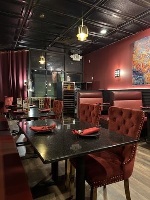 Ve La Thai Fine Dining Restaurant & Wine by null