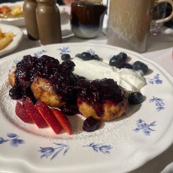 Monna - Middle Eastern Near Me - La Crescenta-Montrose, California
