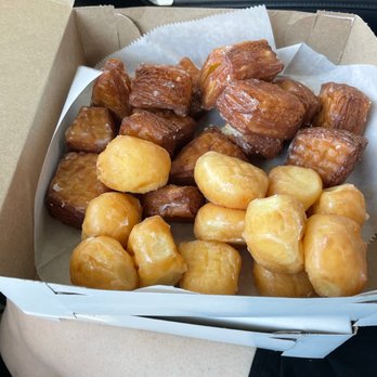 Donut King Hawaii - So much goodness in a box! - Donuts Near Me - Honolulu, Hawaii Donut King Hawaii - So much goodness in a box! - Donuts Near Me - Honolulu, Hawaii