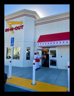 In-N-Out Burger by null