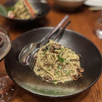Komodo Miami - Wild Mushroom Lo Mein - Asian Fusion Near Me - Miami, Florida Komodo Miami - Wild Mushroom Lo Mein - Asian Fusion Near Me - Miami, Florida