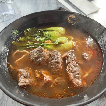 19 GOLD - Taiwanese Beef Noodle Soup - Taiwanese Near Me - Seattle, Washington