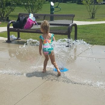 Fountain Square Park - Parks Near Me - Elk Grove Village, Illinois Fountain Square Park - Parks Near Me - Elk Grove Village, Illinois