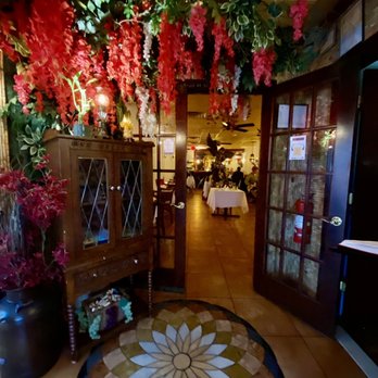 Sergio's Missione - Host station looking into the smaller dining room - Italian Near Me - Lodi, New Jersey