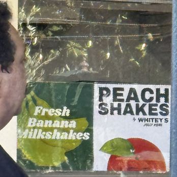 Whitey's Jolly Kone - Look for that fresh peaches sign - Burgers Near Me - West Sacramento, California