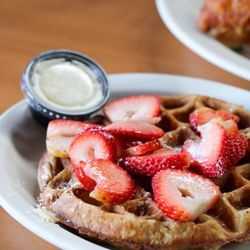 Downtown cafe - Strawberry Waffle