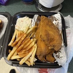 Holland BBQ - Catfish dinner