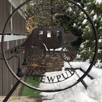 Idyllwild Brewpub - Outside patio area - Brewpubs Near Me - Idyllwild, California Idyllwild Brewpub - Outside patio area - Brewpubs Near Me - Idyllwild, California