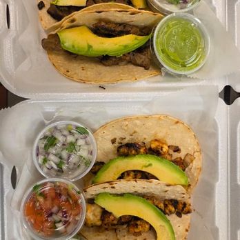 El Rinconcito Bar Restaurant - Beef tacos with avocado 
Tacos de res con avocado - Bars Near Me - Fredericksburg, Virginia