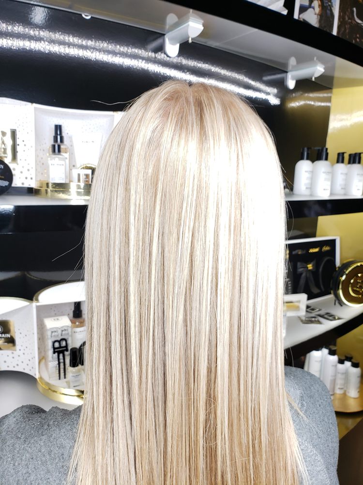 MP Artistic Hair Logo
