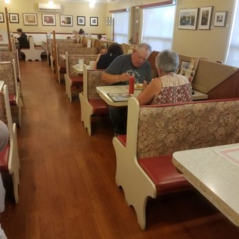 Jo-Anne's Quick-N-Tasty - Inside - Seafood Near Me - Yarmouth, Nova Scotia