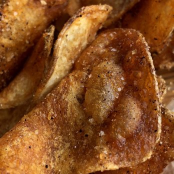 Sugarfire - House kettle chips were a little over cooked and way over salted - Smokehouse Near Me - O'Fallon, Illinois