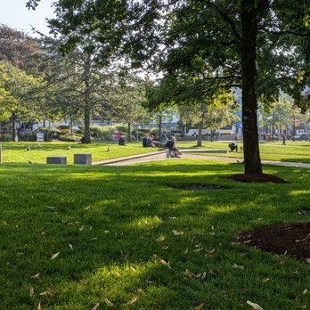 Eyre Square - Eyre Square, Galway - Parks Near Me - Galway, G Eyre Square - Eyre Square, Galway - Parks Near Me - Galway, G