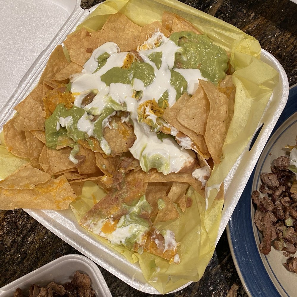 NOT super nachos!!! Wimpy nachos!