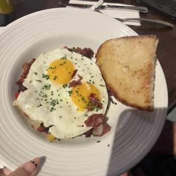 1228 Main - Corned beef Hash - Bakeries Near Me - Las Vegas, Nevada