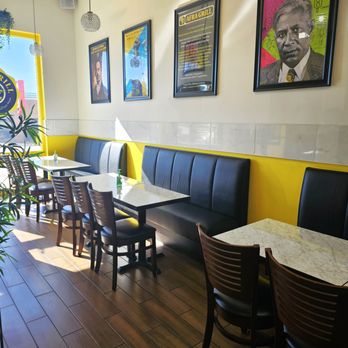 Afra Grill | African & Somali Cuisine - Interior - African Near Me - Columbus, Ohio
