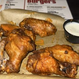 Bone dry no sauce wings! Only brought 5 instead of 6 too!!