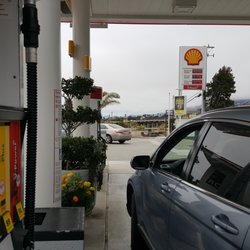 Shell - Eye-catching Signage and 8 pumps to choose from (07/30/17). #PismoBeach #SanLuisObispoCounty #Gas