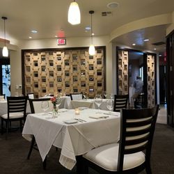 Ernie's Food & Spirits - Dining area but we are seated in a booth