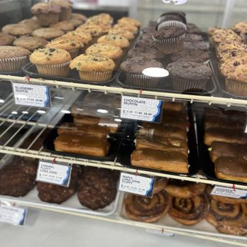 Doughdaddy's Doughnuts - So many choices!!! - Donuts Near Me - Versailles, Kentucky Doughdaddy's Doughnuts - So many choices!!! - Donuts Near Me - Versailles, Kentucky