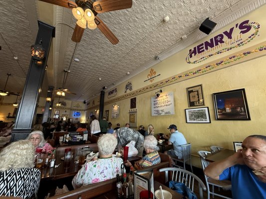 Henry's Louisiana Grill by null