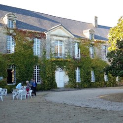 Crêperie du Manoir de Kercadio - La cour principale