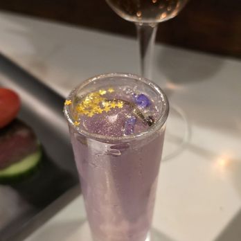 Behind the Glass Bartending - French 75 shot - Bartenders Near Me Behind the Glass Bartending - French 75 shot - Bartenders Near Me