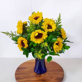 Gulfport Florist - Sunflower Vased Arrangement - Florists Near Me - Gulfport, Florida Gulfport Florist - Sunflower Vased Arrangement - Florists Near Me - Gulfport, Florida