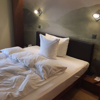 Hotel St. Georg - Sehr cool - alles gut. Gerne wieder. - Hotels Near Me - Einsiedeln, SZ