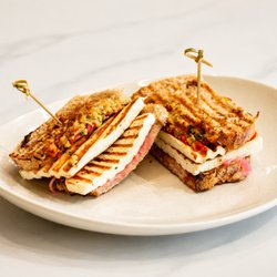 Cremeverse Cafe and Coffee