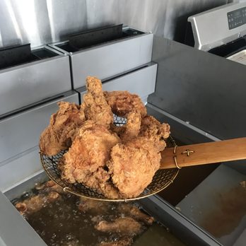 Cop and Docs - A box of crispy chicken - Food Trucks Near Me - Waimea, Hawaii
