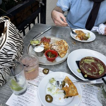 Barrio - Mexican Near Me - Chicago, Illinois