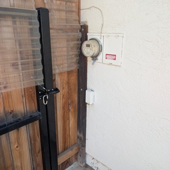 Peak Electrical Contractors - Main panel, old - Electricians Near Me Peak Electrical Contractors - Main panel, old - Electricians Near Me