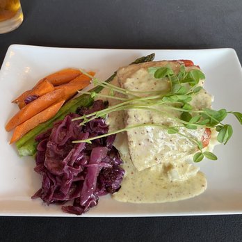 Chameleons - Wild Sockeye Salmon w/ creamy Dijon mustard sauce - Seafood Near Me - Parksville, British Columbia Chameleons - Wild Sockeye Salmon w/ creamy Dijon mustard sauce - Seafood Near Me - Parksville, British Columbia