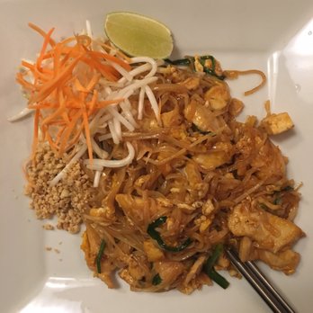 Spice I Am - chicken phat thai - Thai Near Me - Alameda, California Spice I Am - chicken phat thai - Thai Near Me - Alameda, California
