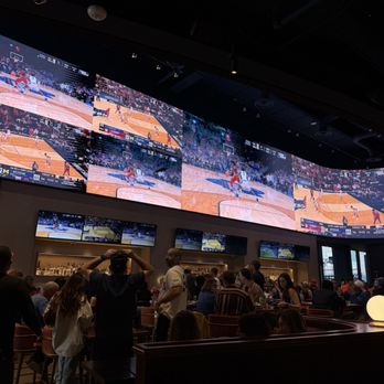 Splash - Inside - Sports Bars Near Me - San Francisco, California Splash - Inside - Sports Bars Near Me - San Francisco, California