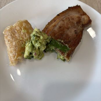 Black Pork - Guacamole con Puerco / Guacamole with Pork. - Smokehouse Near Me - Long Beach , California