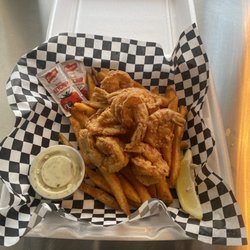 Cordell’s Wingz & Thangz - Fried Shrimp and fries