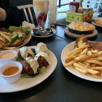 Mom's Kitchen & Bar - Bars Near Me - Astoria, New York