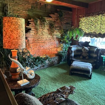 Graceland - Seeing the Jungle Room was one of several moments on the tour that gave me goosebumps. - Museums Near Me - Memphis, Tennessee Graceland - Seeing the Jungle Room was one of several moments on the tour that gave me goosebumps. - Museums Near Me - Memphis, Tennessee