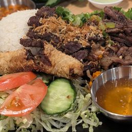 Spring Rolls with Grilled Meat