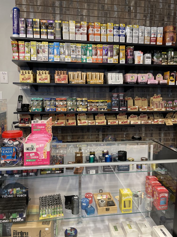 SMOKE DREAMS Updated October 2024 2527 N Lincoln Ave, Chicago, Illinois Tobacco Shops