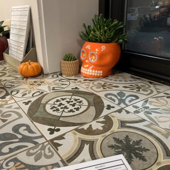 BARE Blends - tiled counter - Juice Bars & Smoothies Near Me - Albany, New York
