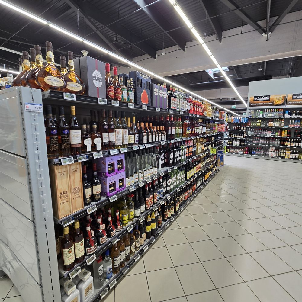 Leclerc - Department Stores Near Me - Chinon, 37