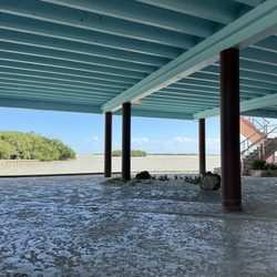 Flamingo Marina & Visitor's Center - Visitor center view