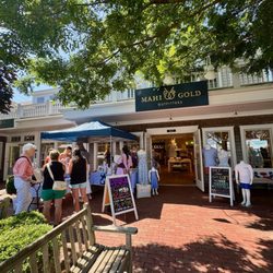 Mahi Gold Outfitters - A creative pop-up with Art by Sam Ball at Mahi Gold Outfitters! Bringing custom artwork and a little extra fun to shopping in Chatham.