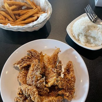 CM Chicken - From top to bottom are the fries, rice, and garlic soy chicken tenders. - Korean Near Me - Farragut, Tennessee CM Chicken - From top to bottom are the fries, rice, and garlic soy chicken tenders. - Korean Near Me - Farragut, Tennessee